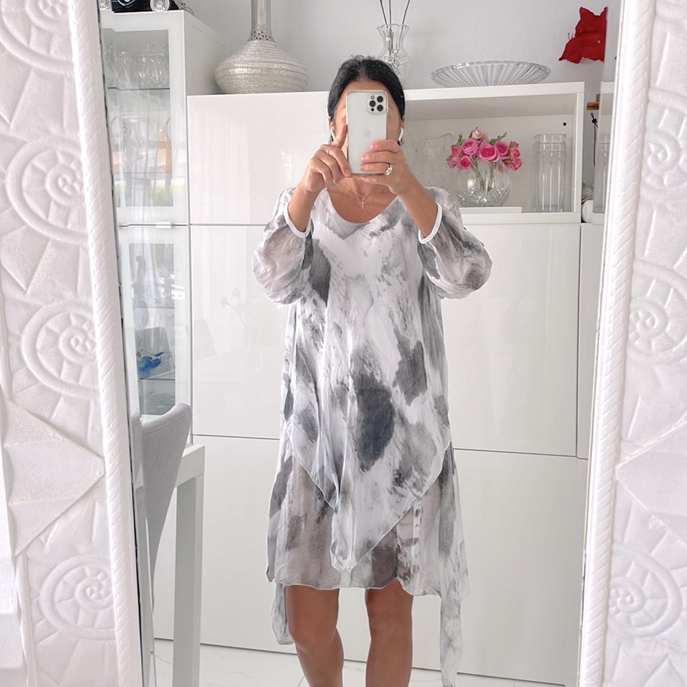 Beautiful, light dress. Very sexy. Size M